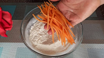 Перемешайте сырую морковку с мукой и все будет ВОСТОРГЕ. Как семечки не возможно остановиться.